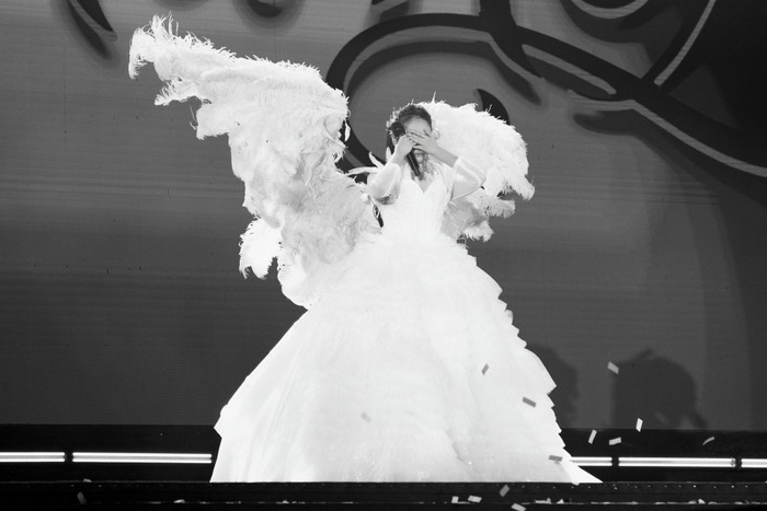 Khoảnh khắc Phương Mỹ Chi xúc động sau khi xem đoạn clip đã nhận được nhiều sự đồng cảm từ người hâm mộ (Ảnh: FBNV).