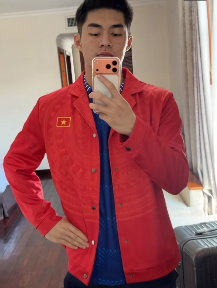 Điện thoại 8 chữ số của thủ môn Trần Trung Kiên. Ảnh chụp màn hình