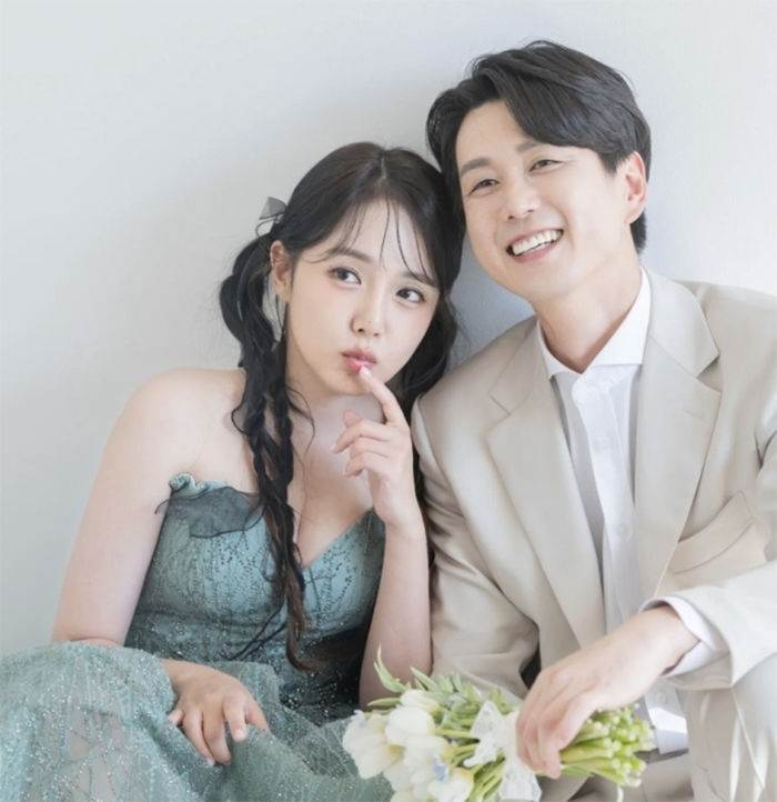 Kang Eun Bi &nbsp;và ông xã cô - Byun Jun Pil.