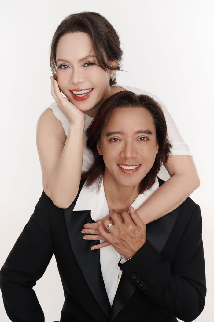 Bên dưới bình luận, khán giả hóm hỉnh liên tục 'tag tên' chồng của Việt Hương (Ảnh: FBNV).