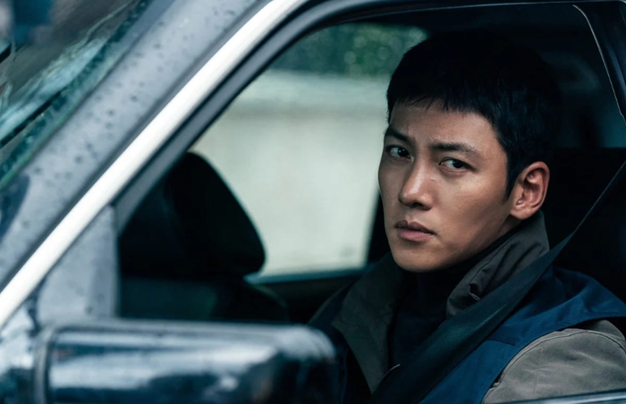 Ji Chang Wook lột xác trong vai cảnh sát xâm nhập tổ chức tội phạm