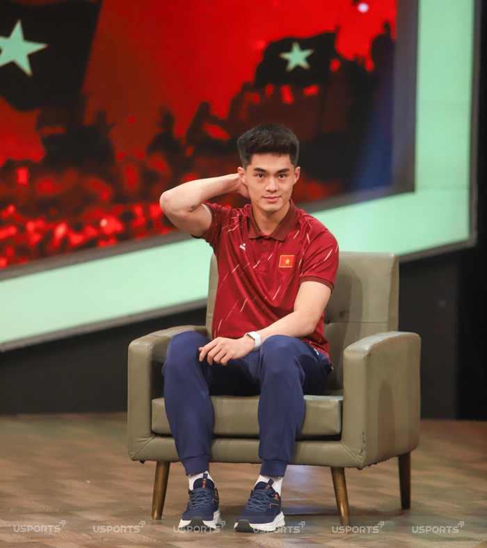 Mẫu phụ kiện giúp thủ môn Trần Trung Kiên thường xuyên theo dõi sức khỏe. Ảnh: FBNV