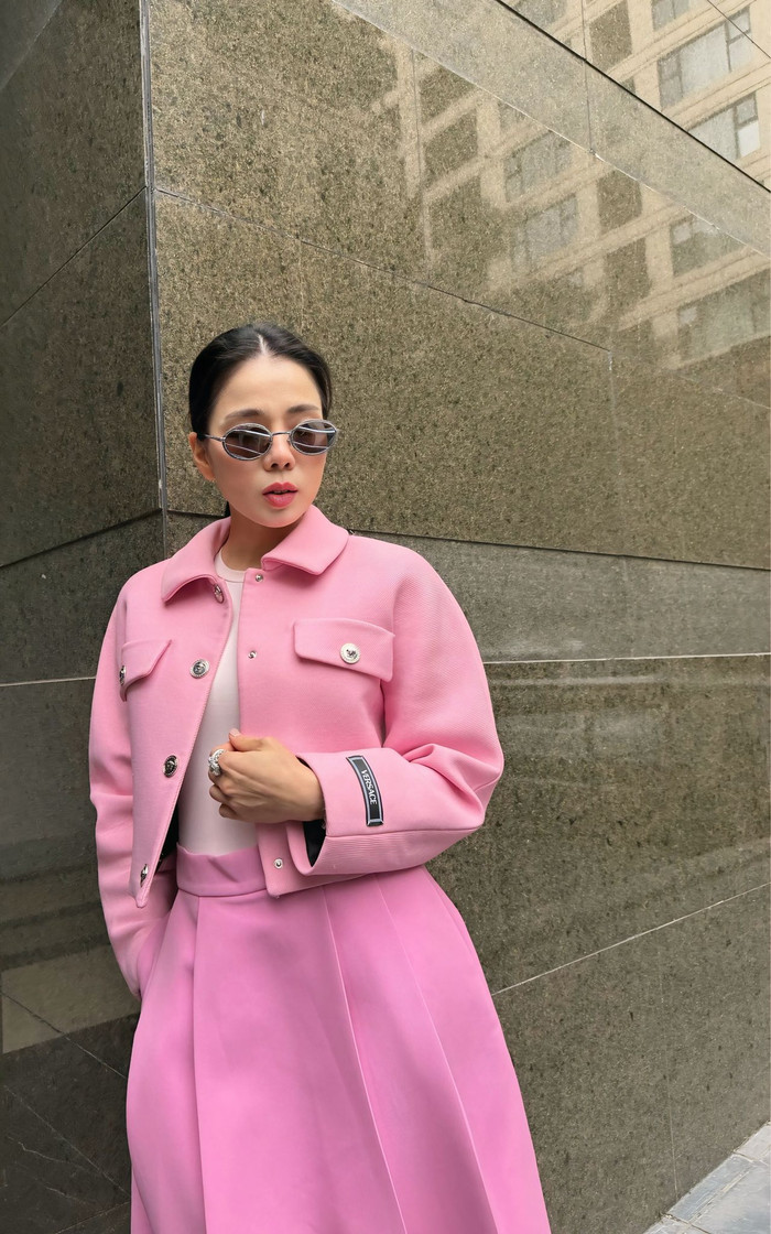 Sự việc lần này khiến hình ảnh trên mạng xã hội của Lệ Quyên bị đặt một dấu hỏi lớn và điều này càng làm gia tăng thêm sự tranh cãi từ phía cộng đồng mạng dành cho nữ ca sĩ. (Ảnh: FBNV)