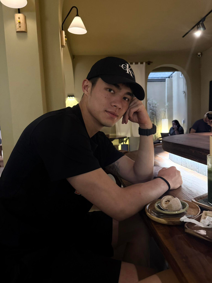 Thủ môn Trung Kiên với phong cách gọn gàng. Ảnh: FBNV