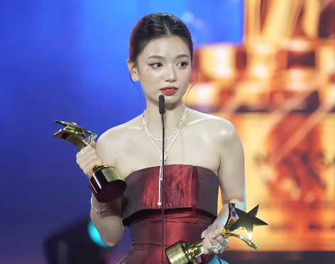 Lê Hạ Anh xúc động chia sẻ về thử thách khi trở lại với vai phản diện