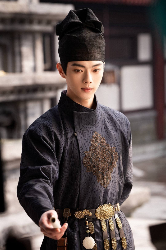 Vị trí thứ mười thuộc về Hứa Khải với vai Mai Trục Vũ. Dù không quá đột phá, vai diễn vẫn giúp anh duy trì sức hút ổn định.