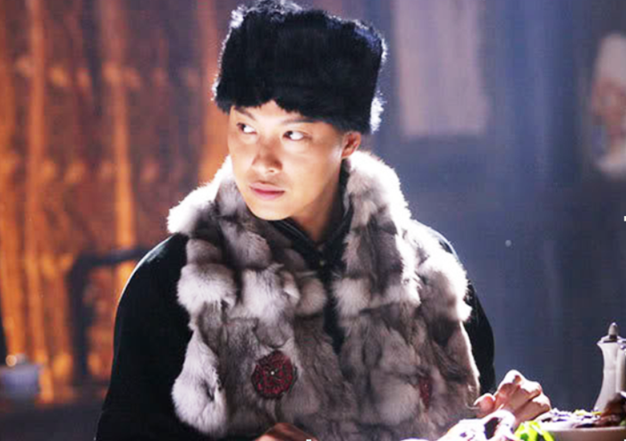 Nhân vật Điền Quy Nông trong bản phim truyền hình Phi Hồ Ngoại Truyện, gương mặt gian trá, ánh mắt toan tính, hình mẫu phản diện gây ám ảnh của Kim Dung