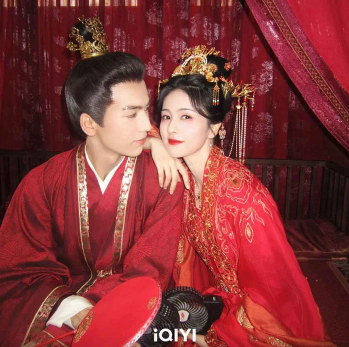 Sự kết hợp của Trương Lăng Hách và Bạch Lộc trong phim Ninh An Như Mộng từng khiến khán giả ra sức 'đẩy thuyền', gán ghép cả hai. Ảnh: Iqiyi