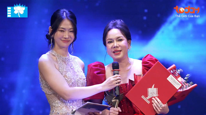 Việt Hương được vinh danh ở hạng mục Nữ diễn viên chính xuất sắc nhất (điện ảnh) tại lễ trao giải Cánh Diều Vàng 2025.