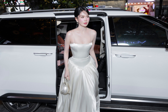 Phản ứng lần này của Ngọc Trinh cho thấy rõ sự thay đổi trong cách ứng xử của cô trước dư luận.