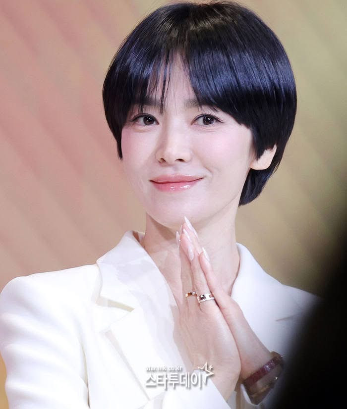 Nhan sắc của Song Hye Kyo khiến khán giả không khỏi đắm chìm (Ảnh: Star Korea).