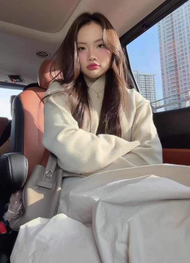 Phương Mỹ Chi chia sẻ chiếc đầm ngủ đặc biệt từ mẹ. Ảnh: IGNV