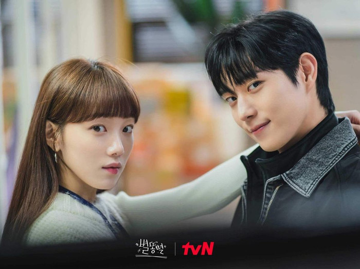 8 bộ phim Hàn Quốc vén màn góc khuất của ánh hào quang showbiz Ảnh 1