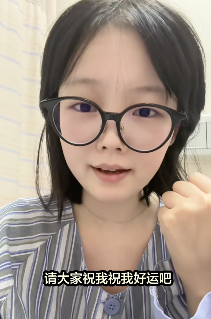 Con gái 18 tuổi bị cha mẹ từ mặt vì mắc bệnh ung thư, tuyên bố một câu gây nghẹn ngào Ảnh 3