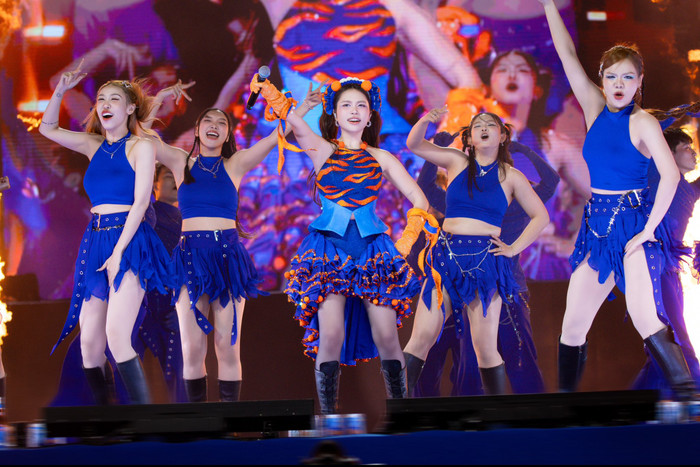 Phương Mỹ Chi đang ở đoạn thăng hoa nhất bỗng gặp tai họa.