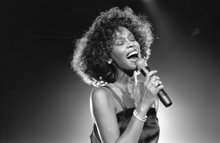 Taylor Swift 'sánh vai' với Adele và Whitney Houston Ảnh 4