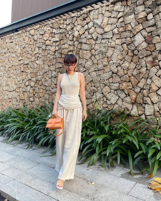 Tóc Tiên - Touliver hiếm hoi đăng ảnh nơi sống.