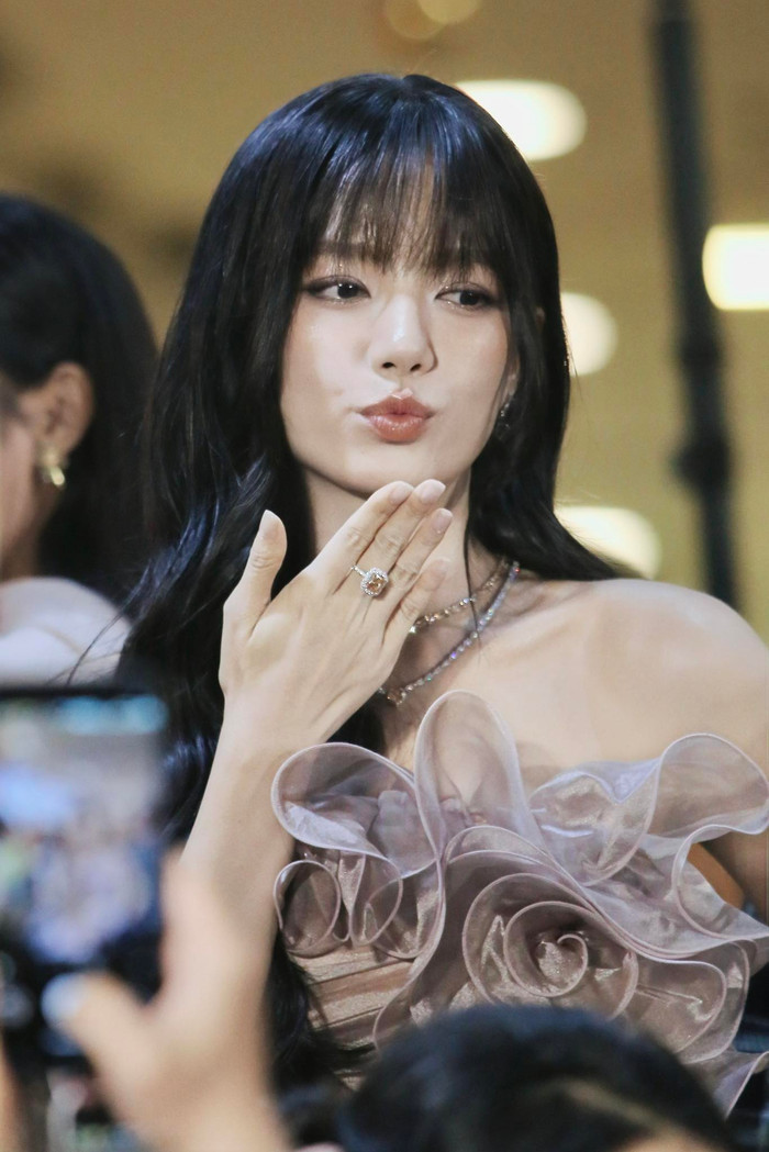 Nhiều khán giả quen mặt nữ diễn viên Lê Hạ Anh hơn sau khi Mưa Đỏ ra rạp. Ảnh: FBNV