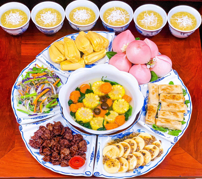 Mâm cúng chay đẹp mắt. Nguồn: Nguyễn Minh Thuỷ