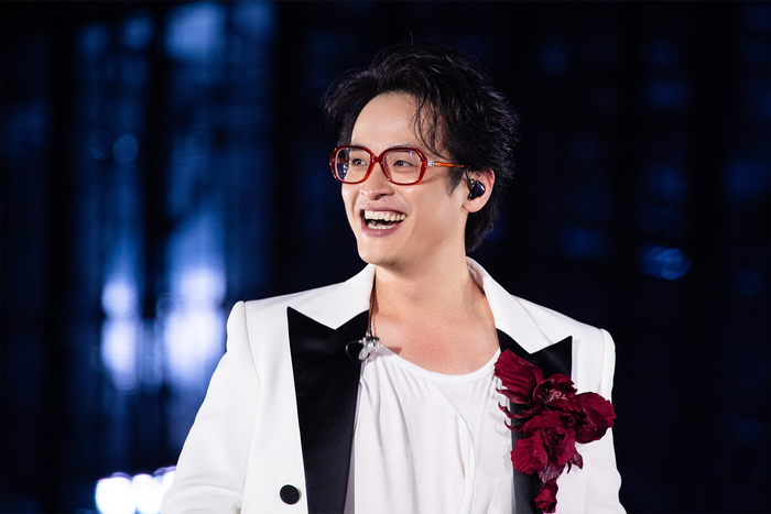 Hà Anh Tuấn nhận về nhiều lời khen từ khán giả sau quyết định đại diện cho khán giả quyên góp 1 tỷ đồng để có những chuyến xe về quê ăn Tết cho bệnh nhân gặp hoàn cảnh khó khăn.&nbsp;