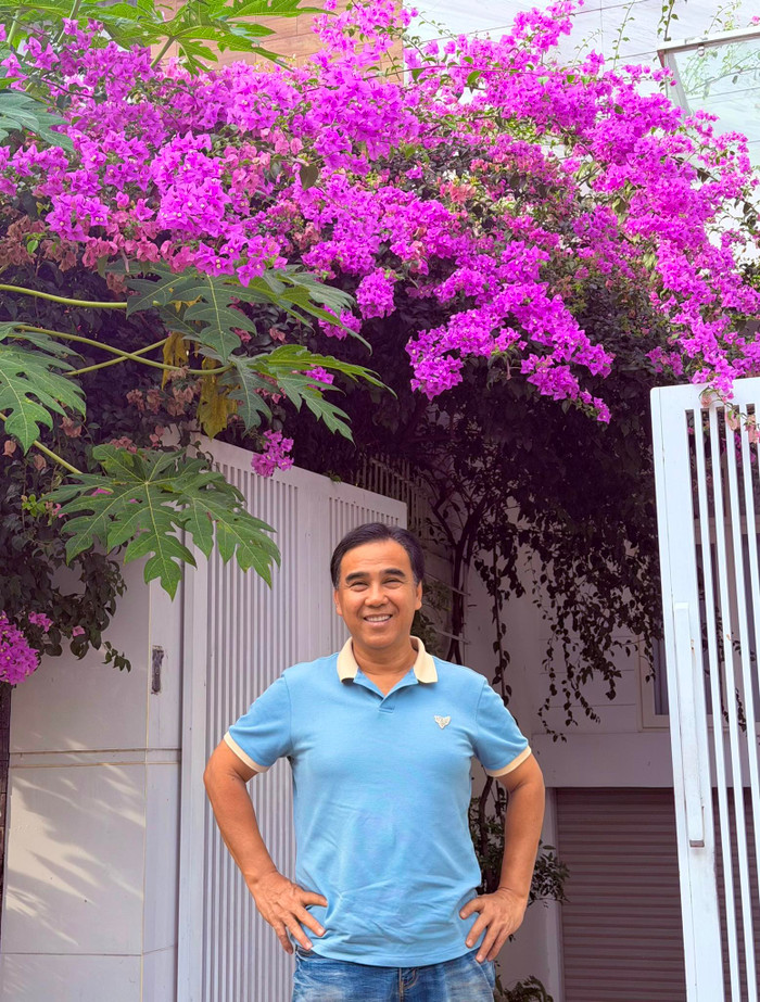 Quyền Linh vừa đăng tải bức ảnh mới trên trang cá nhân của mình (Ảnh: FBNV).