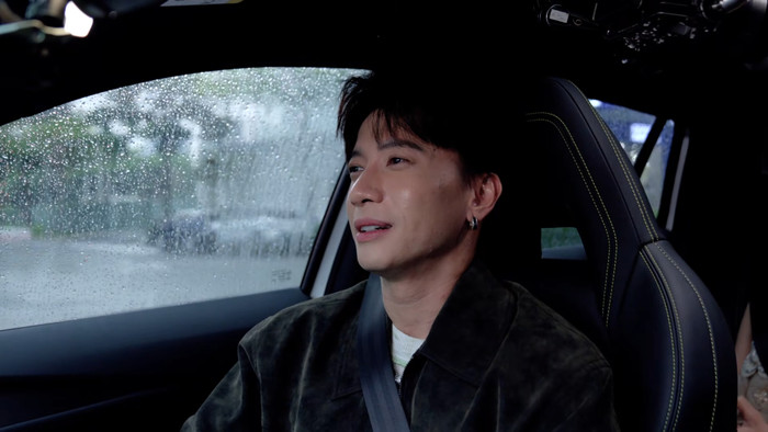 S.T Sơn Thạch trầm tư khi nhớ lại khoảng thời gian viết di chúc khi tình trạng sức khoẻ trở nên đáng lo ngại. Ảnh chụp màn hình