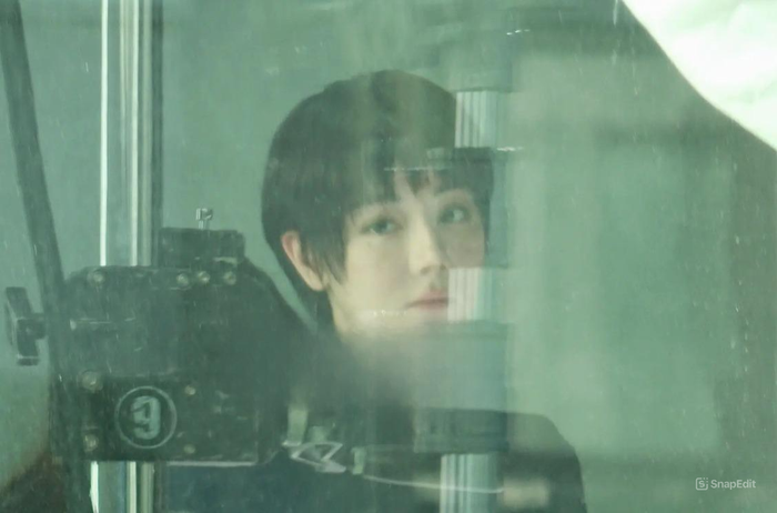 Hình ảnh của Địch Lệ Nhiệt Ba tại studio nhanh chóng được lan truyền trên mạng xã hội và các diễn đàn giải trí (Ảnh: Sohu).