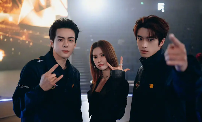 Lấy bối cảnh hiện đại với đề tài esports, bộ phim kể về Mã Đạt - một tuyển thủ LPL sắp giải nghệ và Bạch Dương, học sinh trung học sở hữu năng khiếu chơi game. Biến cố hoán đổi linh hồn đã mang đến cho cả hai cơ hội sống trong thế giới của đối phương.