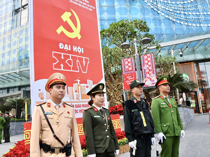 Công an các đơn vị làm nhiệm vụ tại các địa điểm lưu trú của đại biểu dự Đại hội.&nbsp;