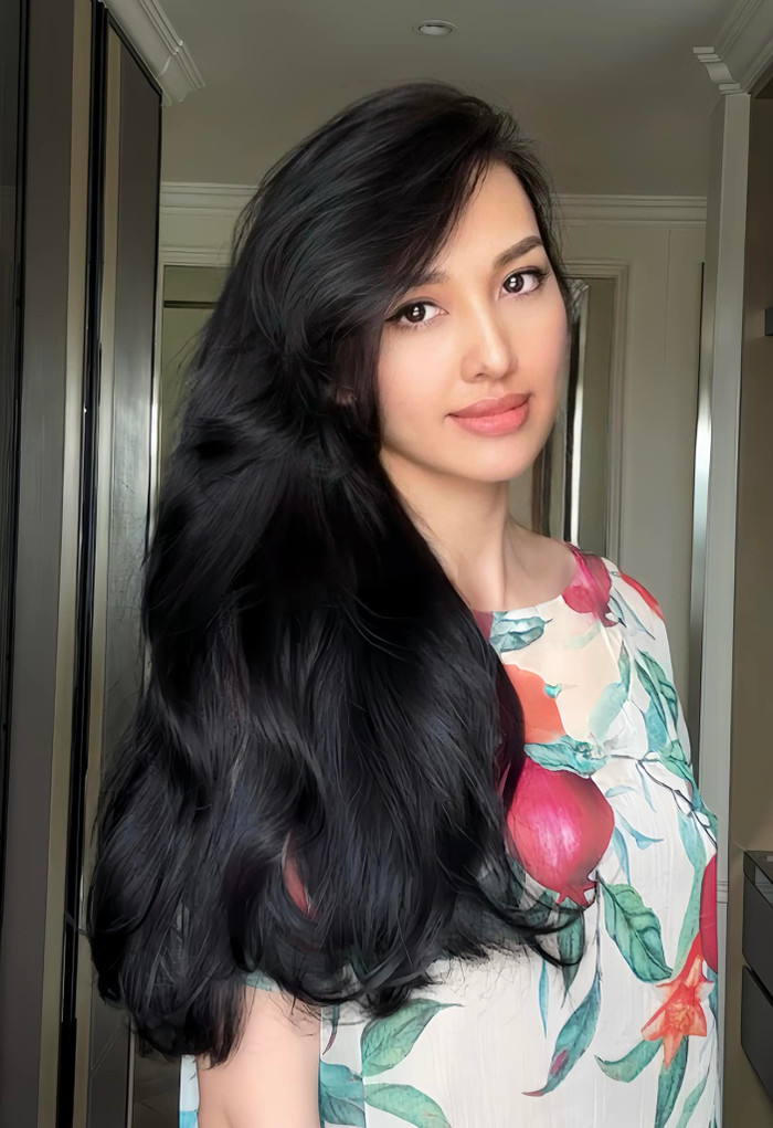 Theo nữ siêu mẫu, bước quan trọng là phải xác định nguyên nhân gây ra tình trạng rụng tóc để từ đó có phương pháp khắc phục đúng cách.