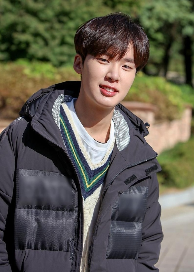 Kim Dong Hee tái xuất làng giải trí sau ồn ào đời tư.