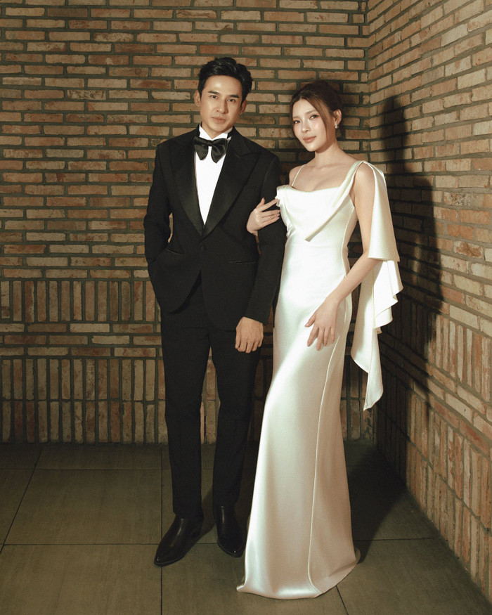 Lương Thế Thành và Thúy Diễm đều quan tâm, hết mực hỗ trợ công việc của đối phương. Ảnh: FBNV