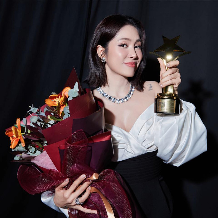 Nữ diễn viên ngày càng thăng hoa trong sự nghiệp nhờ có gia đình làm điểm tựa.