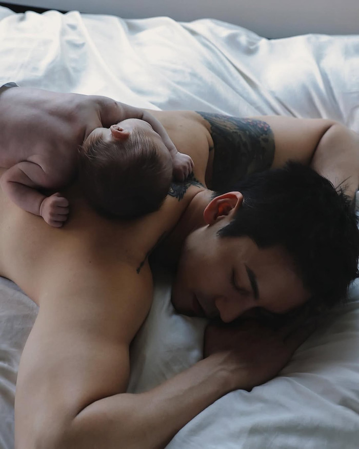 Bài đăng có sự xuất hiện của Trần Vỹ Đình và con trai (Ảnh: ISNV).