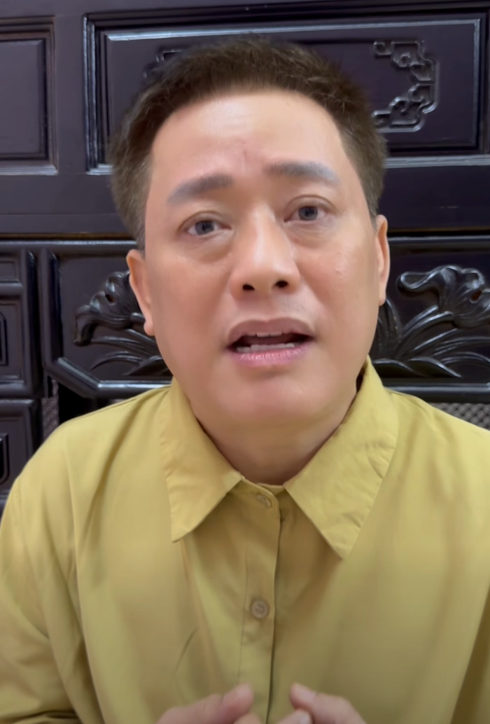 Tấn Bo đã lên tiếng trước việc bị cư dân mạng công kích vì vắng mặt trong lễ cưới cháu ruột.