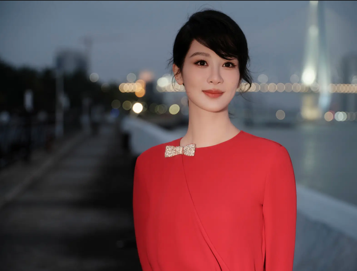 Nhiều khán giả dành lời khen cho diện mạo ngày càng trưởng thành của cô.