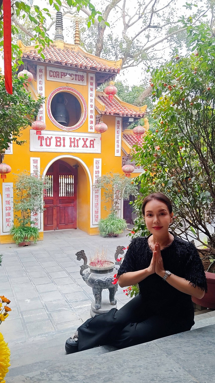 Việt Hương vừa đăng tải bài viết mới trên trang cá nhân của mình (Ảnh: FBNV).