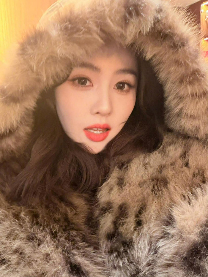 Hình ảnh của Bạch Lộc nhanh chóng phủ sóng các nền tảng (Ảnh: Weibo nhân vật).