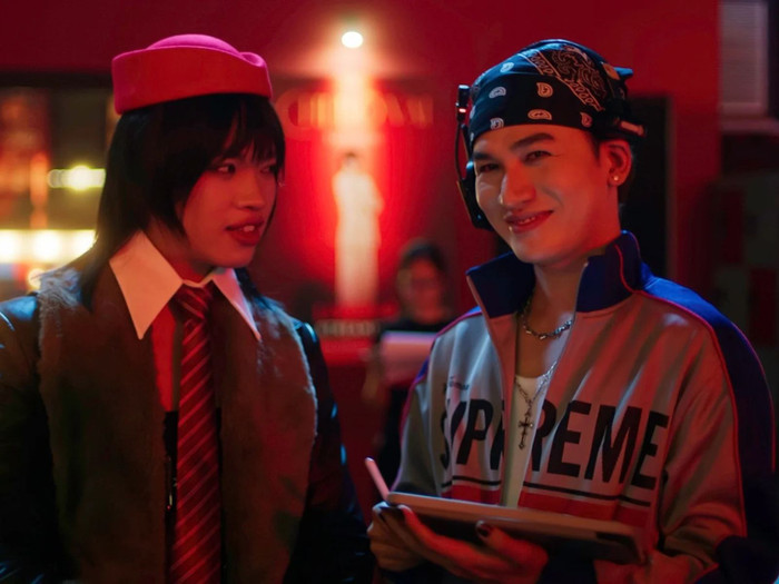 Khác với Huyền Tình Dạ Trạch, phim Thỏ Ơi!! của Trấn Thành mang màu sắc hiện đại hơn.