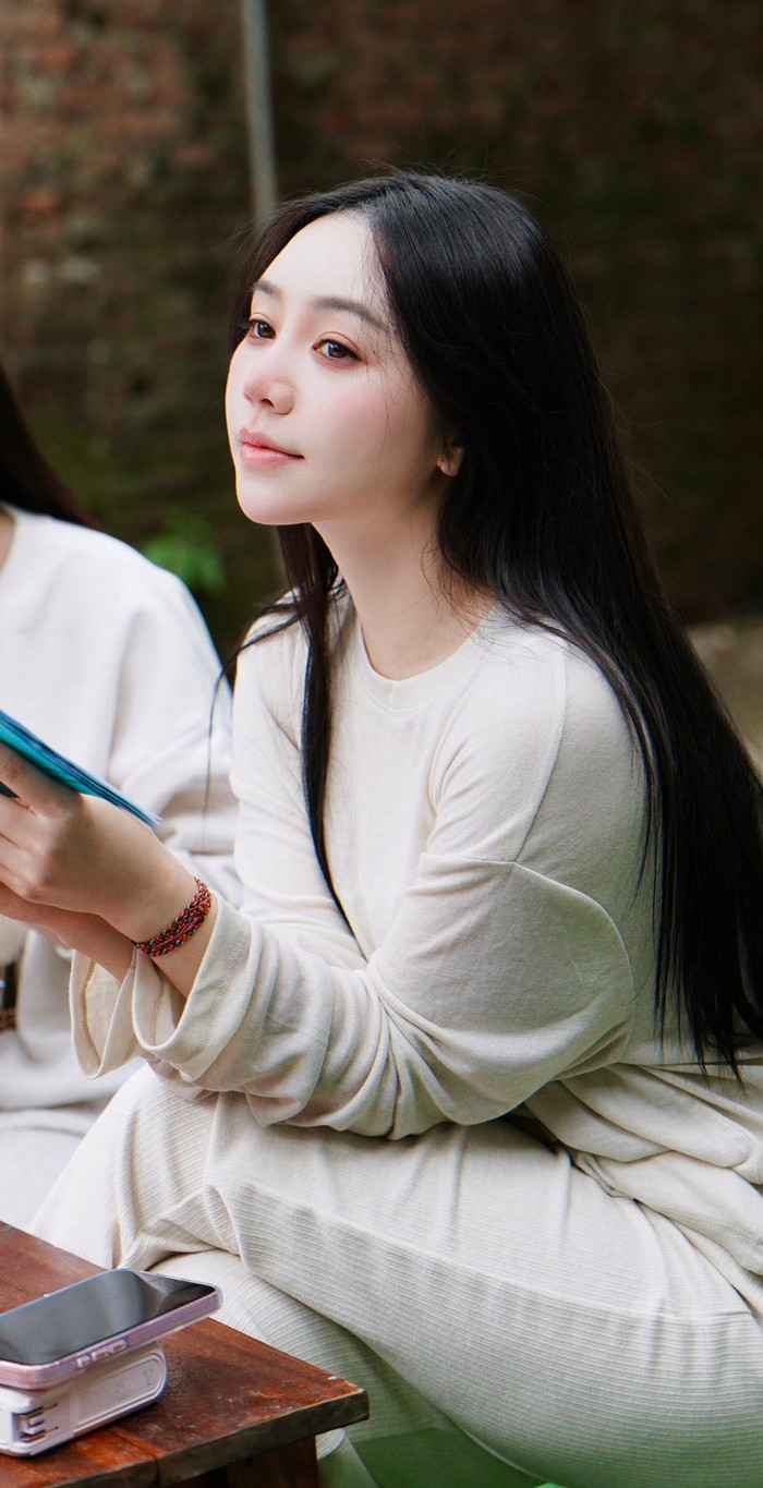 Những hình ảnh gần đây của Quỳnh Kool nhận được sự quan tâm đặc biệt từ công chúng (Ảnh: FBNV).