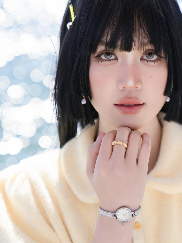 Nhan sắc ngọt ngào cùng lối trang điểm trong veo của Ngọc Trinh 'đốn tin' netizen (Ảnh: ISNV).