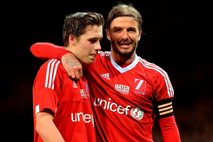 Con trai Beckham sớm từ giã bóng đá vì kém tài.