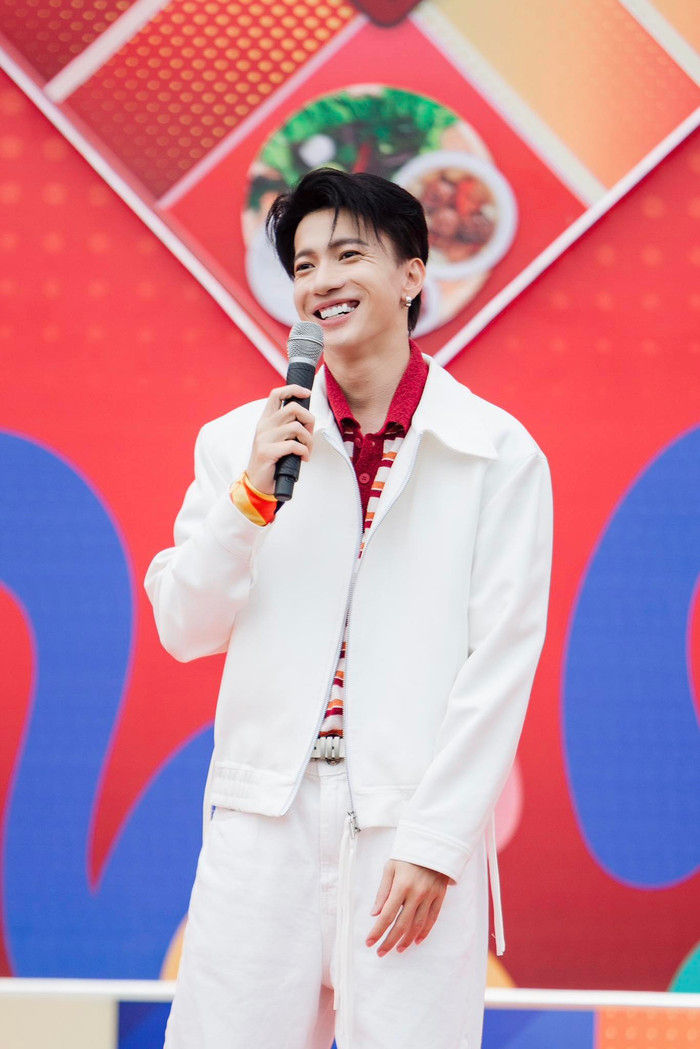 S.T Sơn Thạch từng nhập viện vào cuối năm 2025, nhưng lúc này anh lựa chọn giữ kín về tình hình sức khoẻ. Ảnh: FBNV