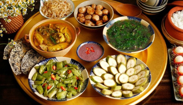 Mâm cơm quê đặc trưng xứ Nghệ.