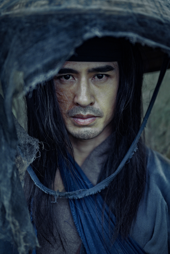 Lương Thế Thành trong vai trưởng làng Lỗ Đạt, màn tái xuất điện ảnh sau hơn 13 năm