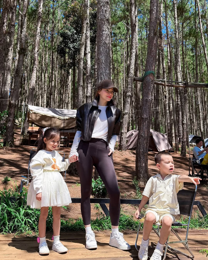 Hồ Ngọc Hà thường đưa các con đi du lịch, khám phá nhiều điều mới. Ảnh: IGNV