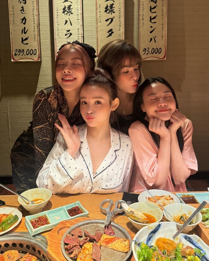 Diệp Lâm Anh, Ninh Dương Lan Ngọc, Huyền Baby... là nhóm bạn thân trong Vbiz.