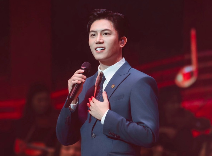 Anh Tú đã hot nay hot hơn. nhờ Thưa Đảng.