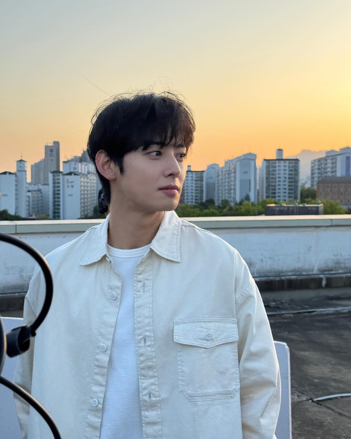 Nam ca sĩ hàng đầu showbiz và mẹ ruột bị triệu tập vì trốn thuế 380 tỷ đồng Ảnh 1