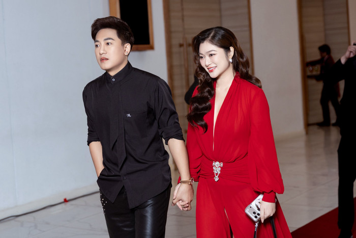 Thanh Trúc đang có cuộc sống hôn nhân êm ấm, hạnh phúc bên Châu Khải Phong và con gái đầu lòng. Ảnh: FBNV